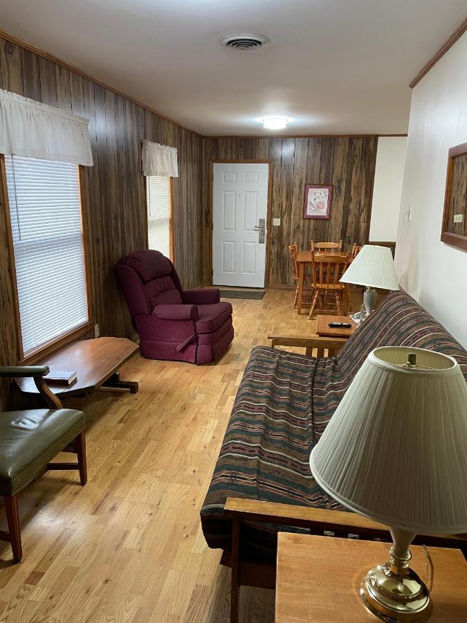 Pine Valley Motel Spruce Pine Екстериор снимка