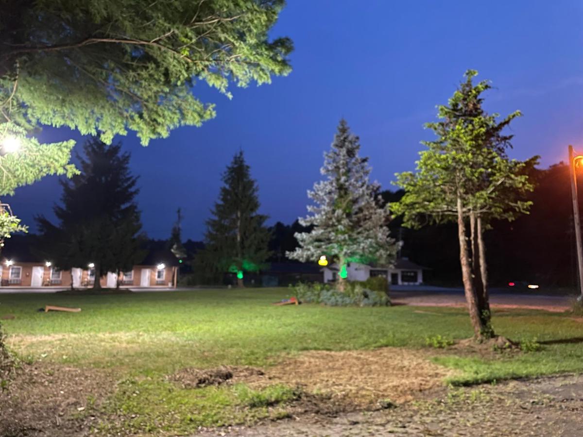 Pine Valley Motel Spruce Pine Екстериор снимка