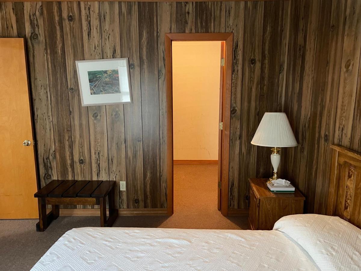 Pine Valley Motel Spruce Pine Екстериор снимка