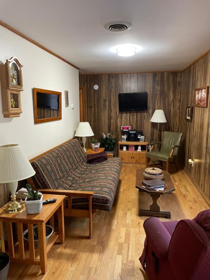Pine Valley Motel Spruce Pine Екстериор снимка