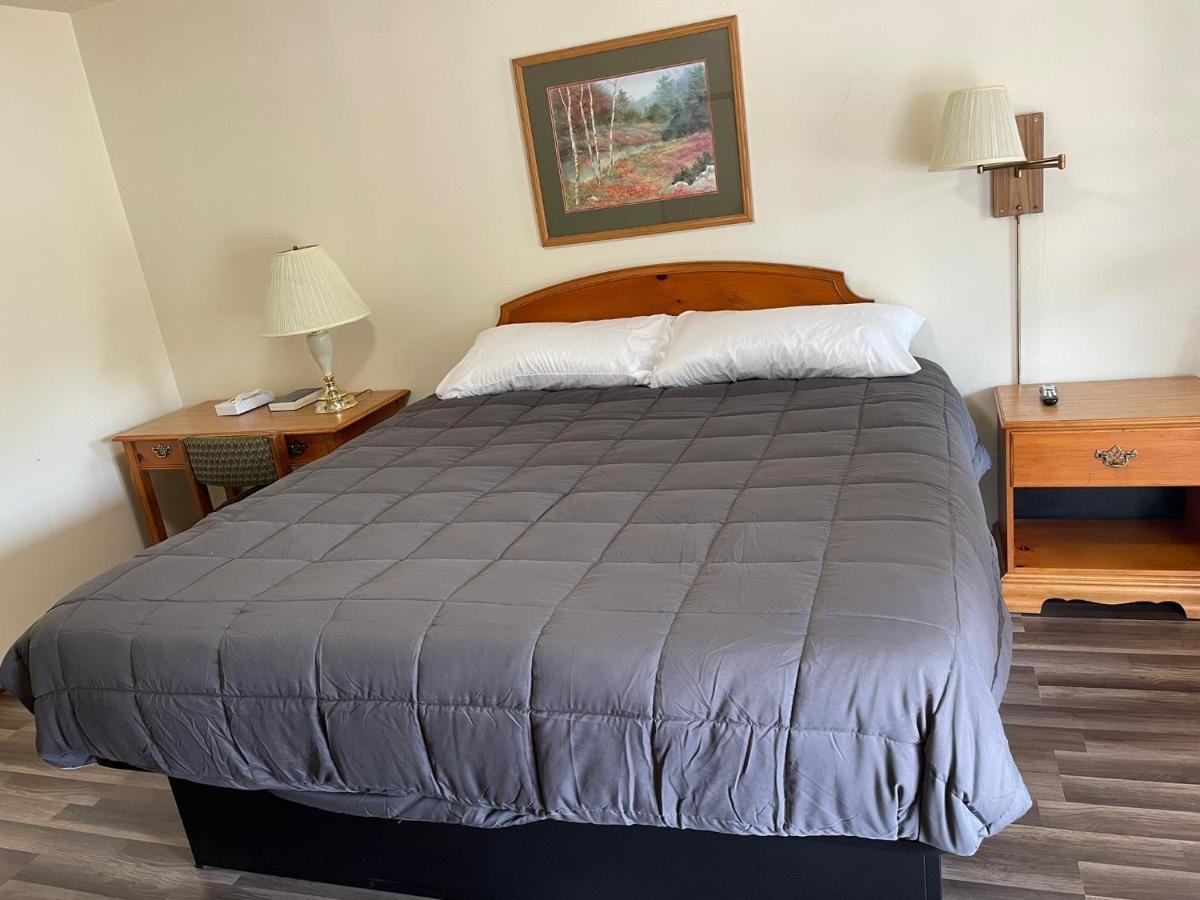 Pine Valley Motel Spruce Pine Екстериор снимка
