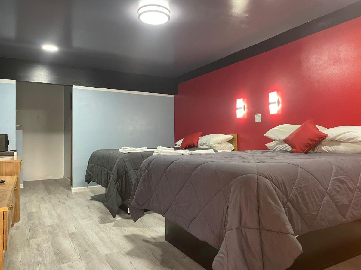 Pine Valley Motel Spruce Pine Екстериор снимка